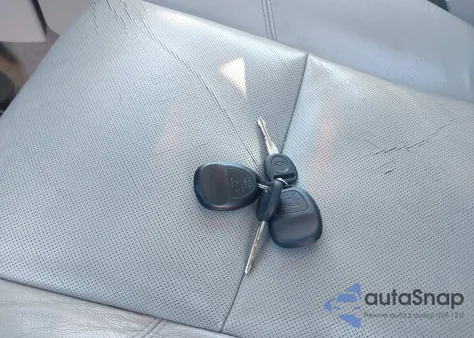 2011 Chevrolet Suburban 1500 Ltz z USA, uszkodzony, nr VIN 1GNSKKE30BR371442